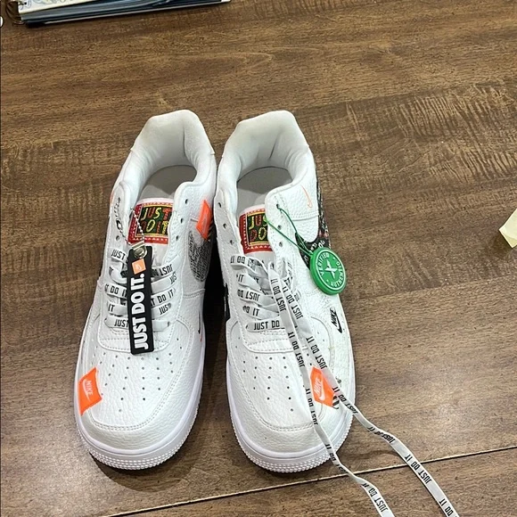 Nike White Sneakers Air Force 1 Street Art Edition - Picture 3 of 4